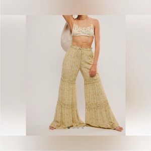 New Free Peoplel Emmaline Tiered Floral Wide Leg Pull-On Pants Sage Comb…